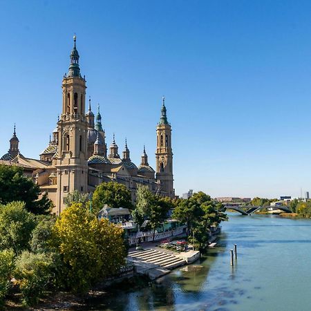 A Orillas Del Pilar Con Parking Zaragoza Exteriör bild